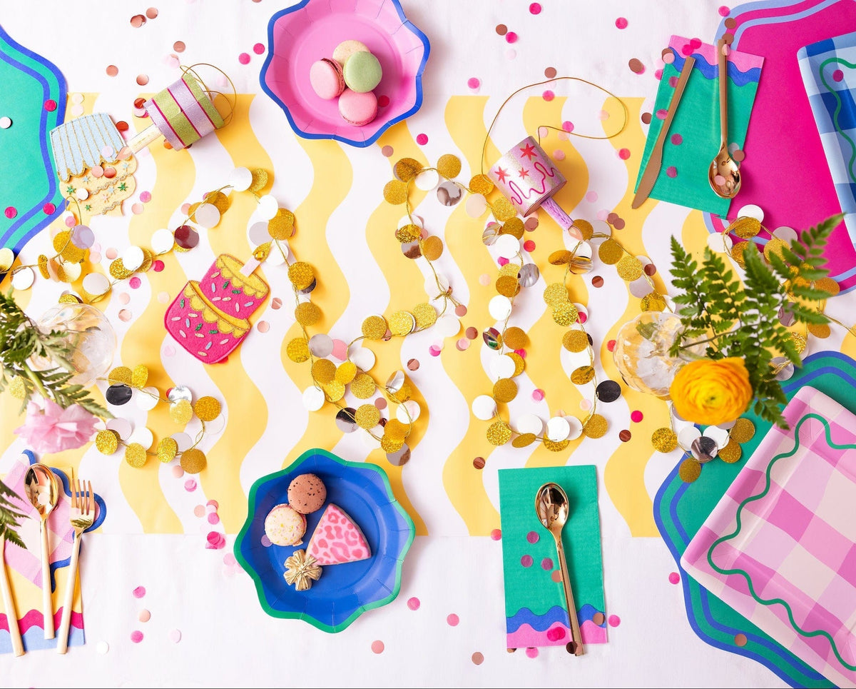 Colorwave Paper Table Runner (25 ft, cut to fit)